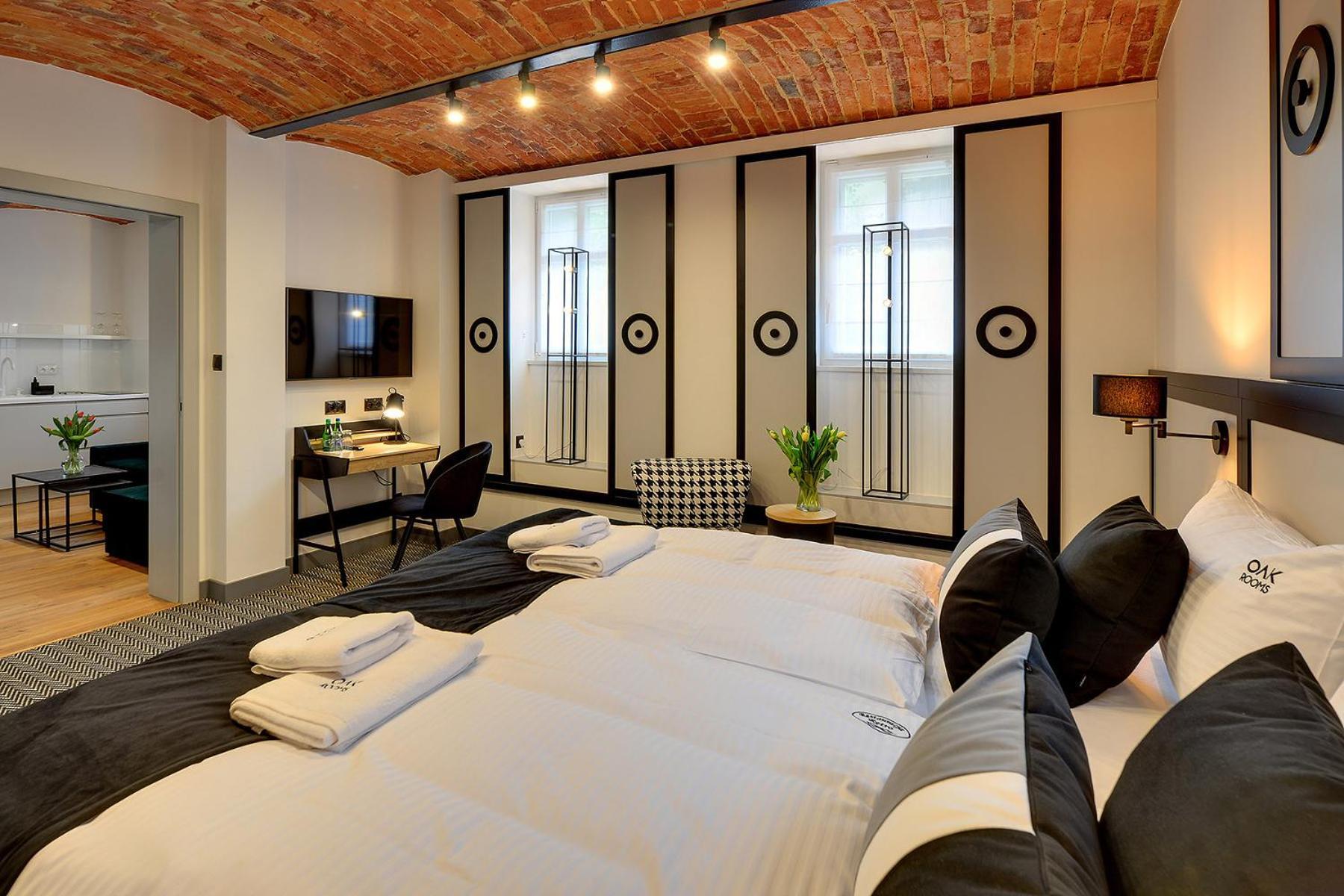 Oak Rooms Oborniki Slaskie ภายนอก รูปภาพ